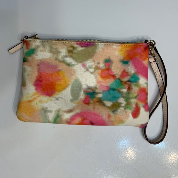 Kate Spade wristlet - Picture 4 of 4